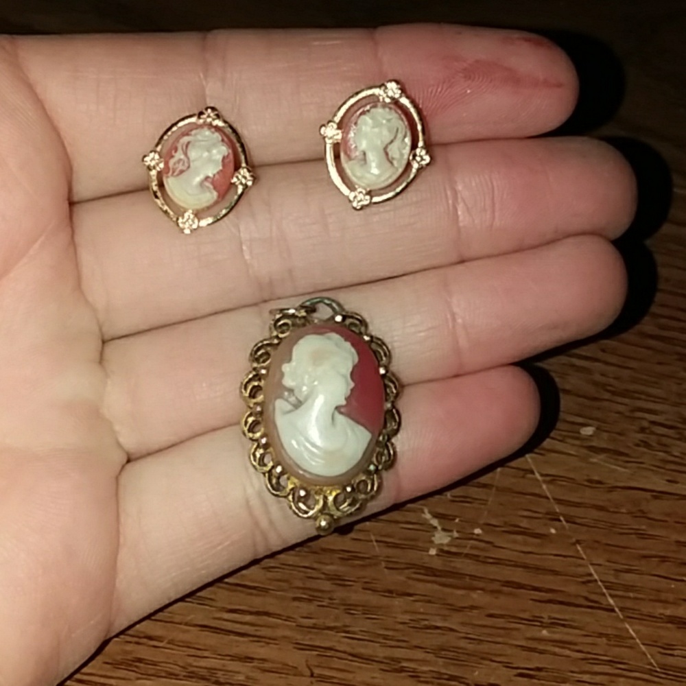Cameo Earrings and Pendant